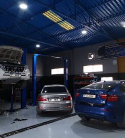 RST DUBAI AUTO REPAIR * ELF auto care workshop